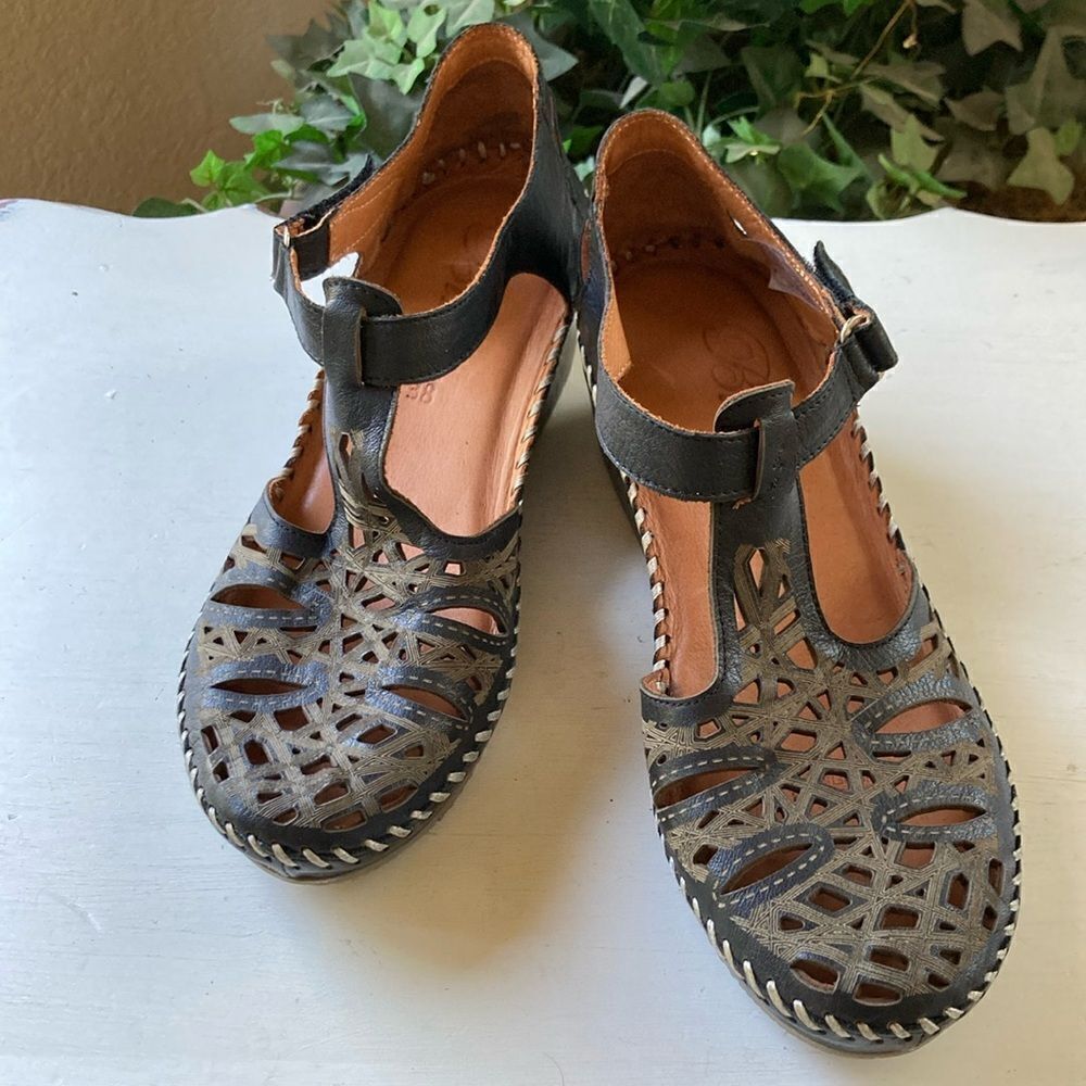 Biza Genuine Soft Leather Lazer Cutout T-Strap Wedge Shoes EUR  38